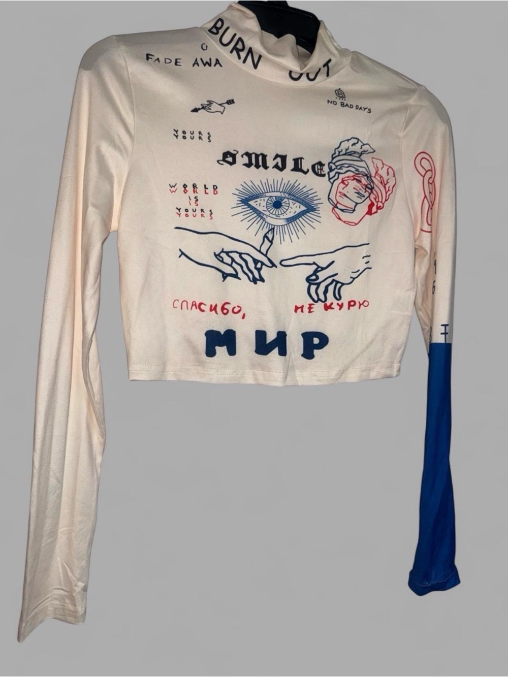 Graphic Cropped Long-Sleeve Top - Cream with Blue Sleeve